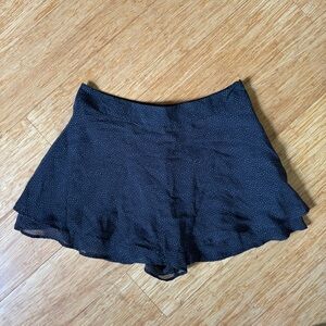 Forever 21 Black Dotted Women's Skorts